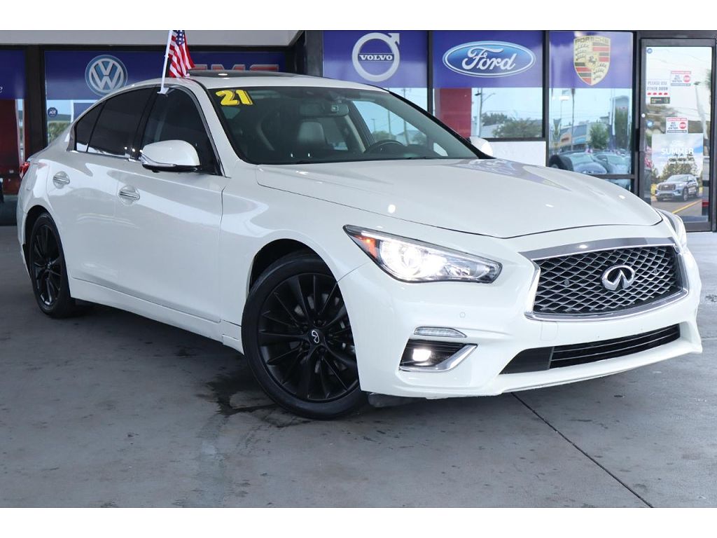2021 Infiniti Q50 LUXE