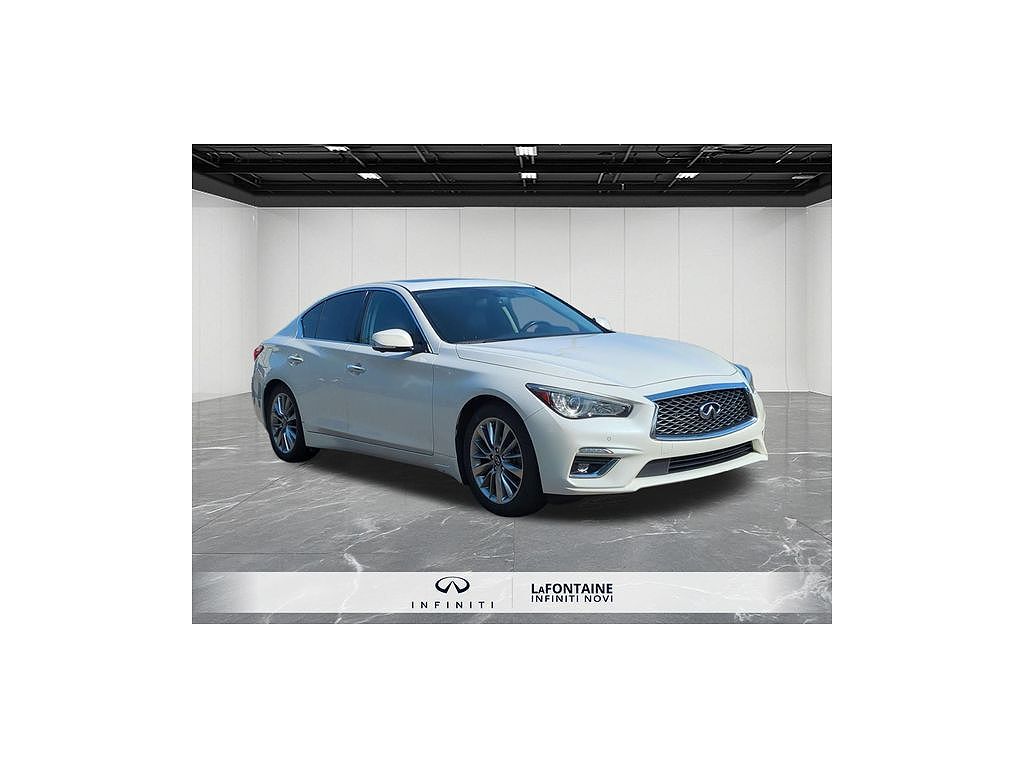 2021 Infiniti Q50 LUXE