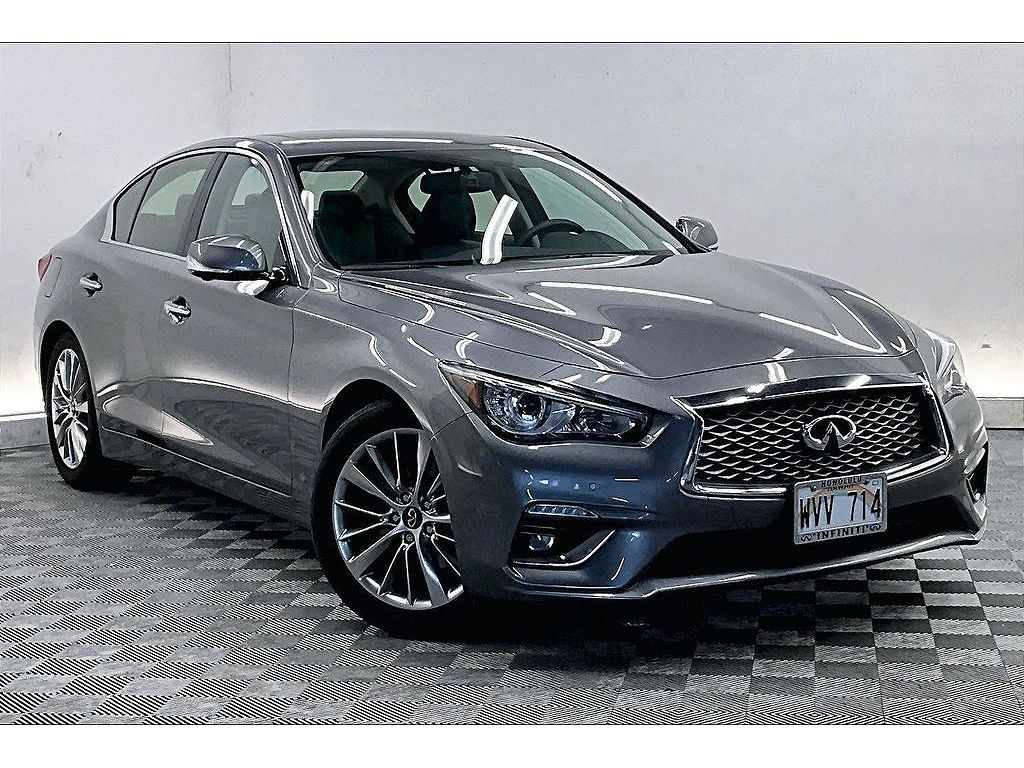2023 Infiniti Q50 LUXE