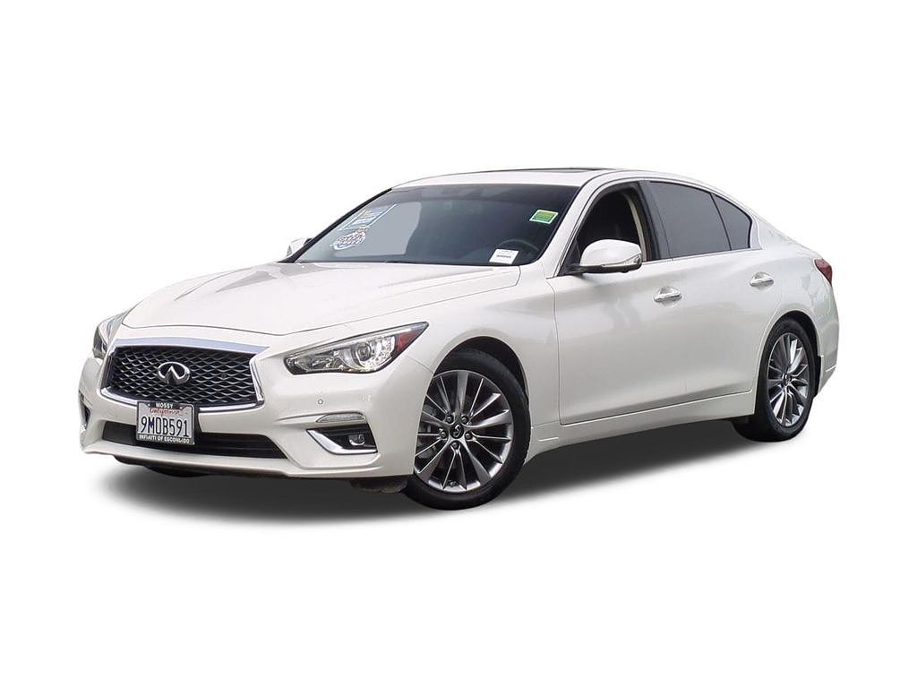 2024 Infiniti Q50 LUXE
