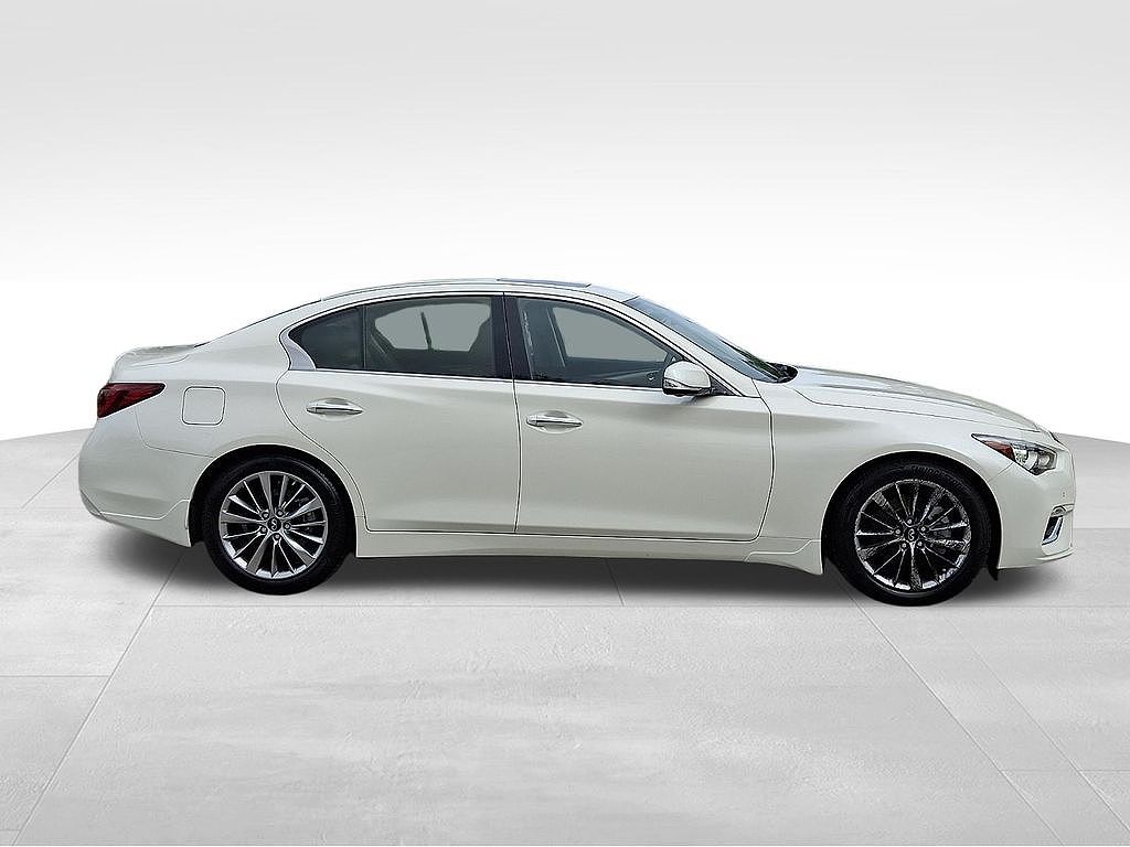 2023 INFINITI Q50 LUXE RWD