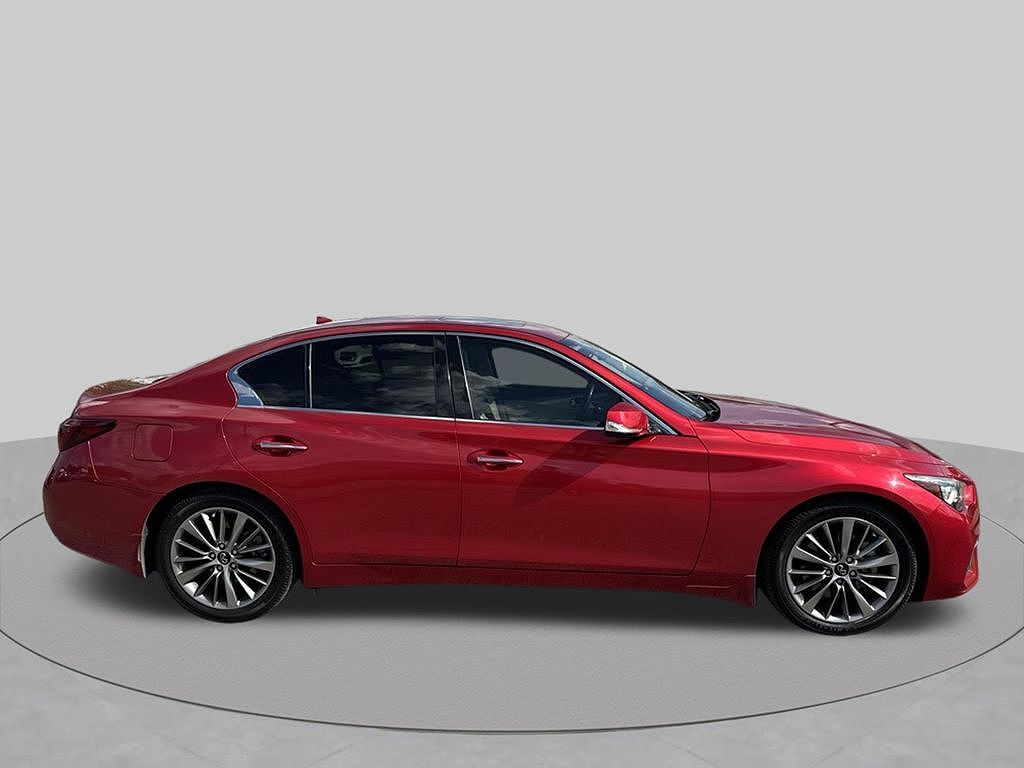 2022 INFINITI Q50 LUXE