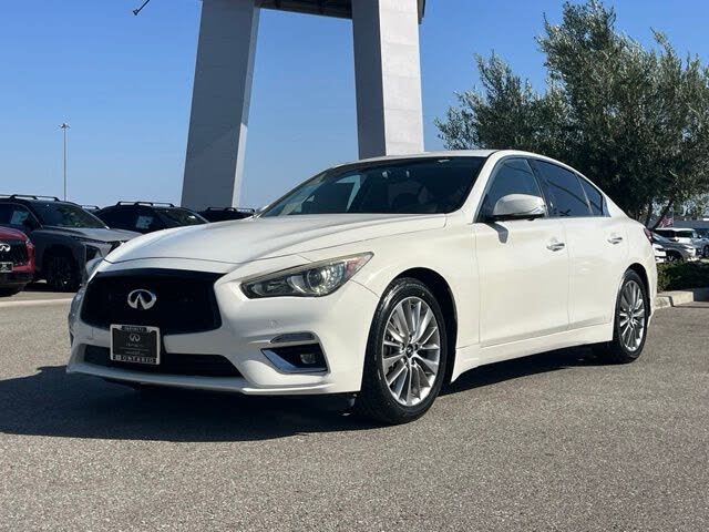 2023 Infiniti Q50 LUXE