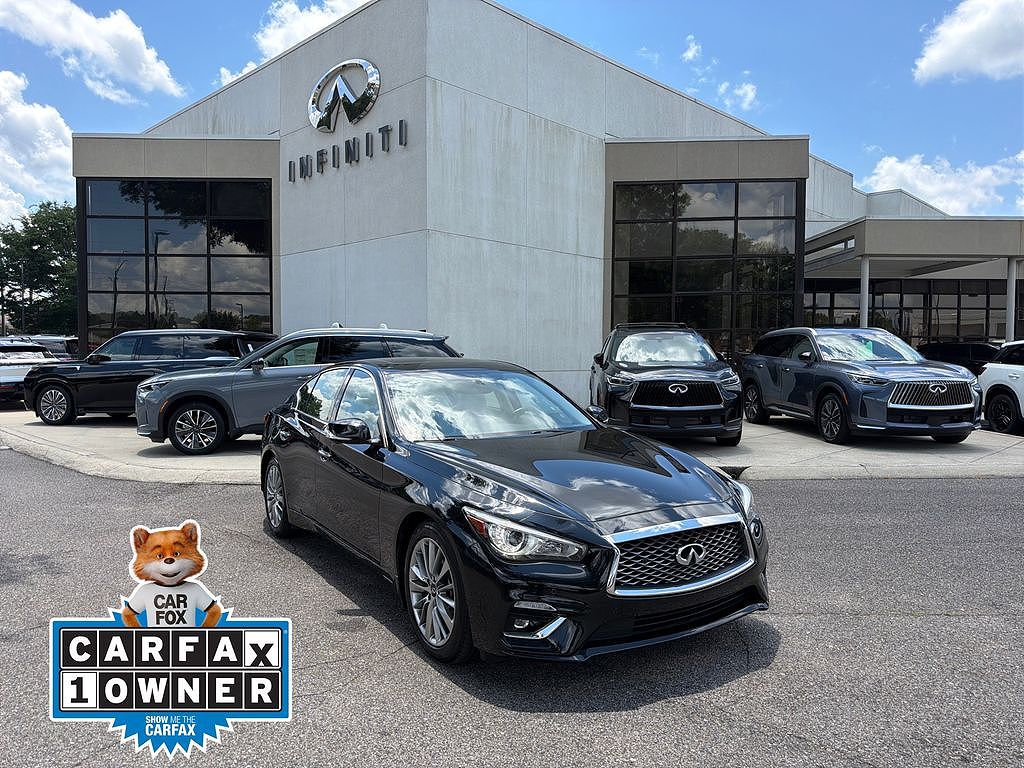 2023 Infiniti Q50 LUXE