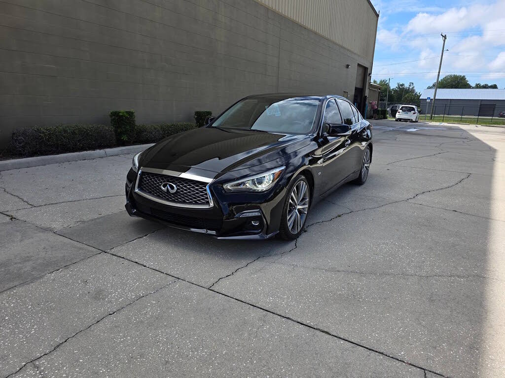 2021 Infiniti Q50 LUXE