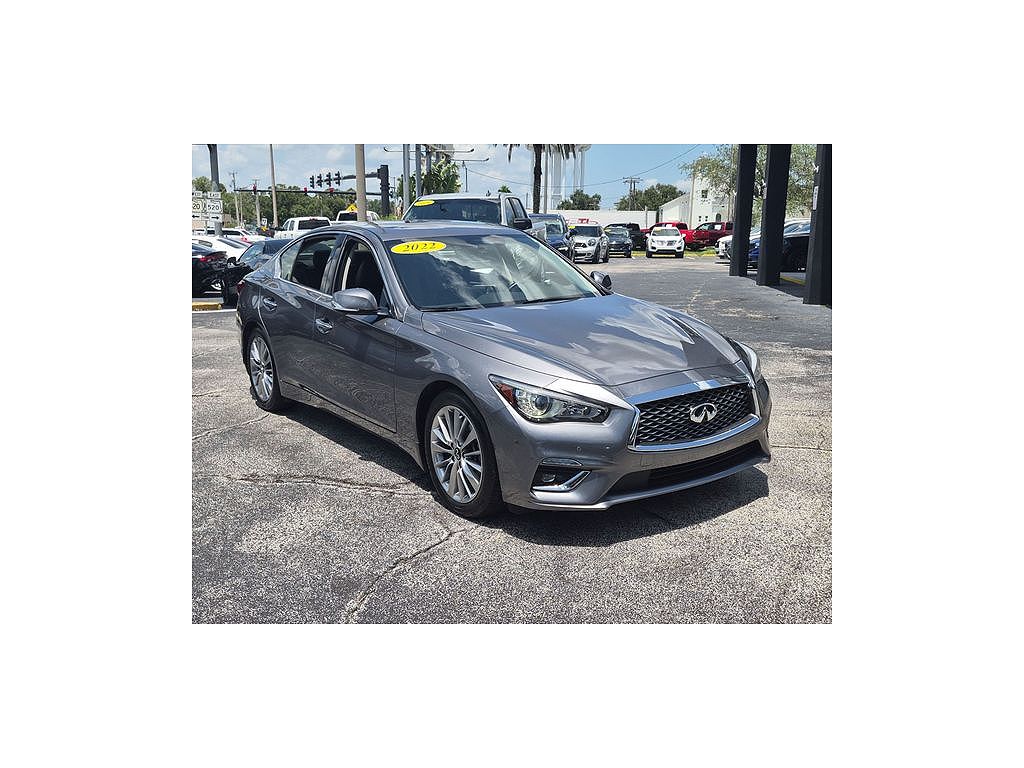 2022 Infiniti Q50 LUXE
