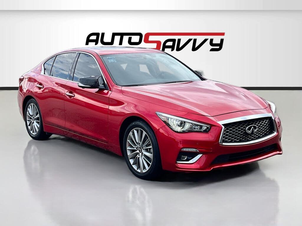 2023 Infiniti Q50 LUXE