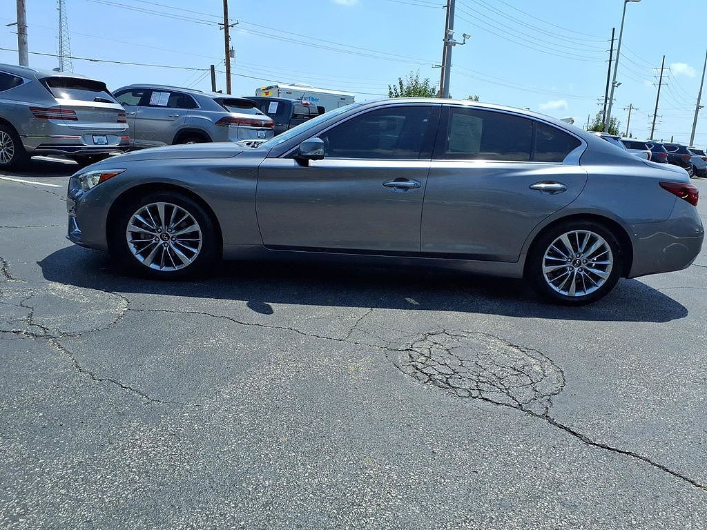 2021 Infiniti Q50 LUXE
