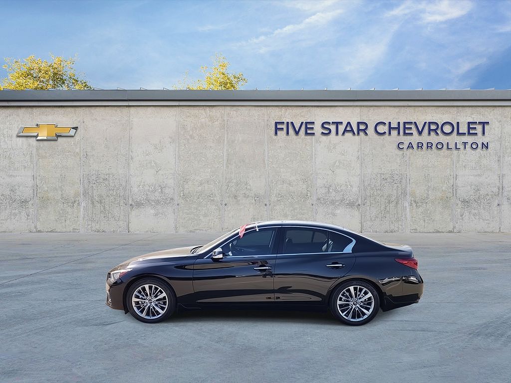2023 Infiniti Q50 LUXE