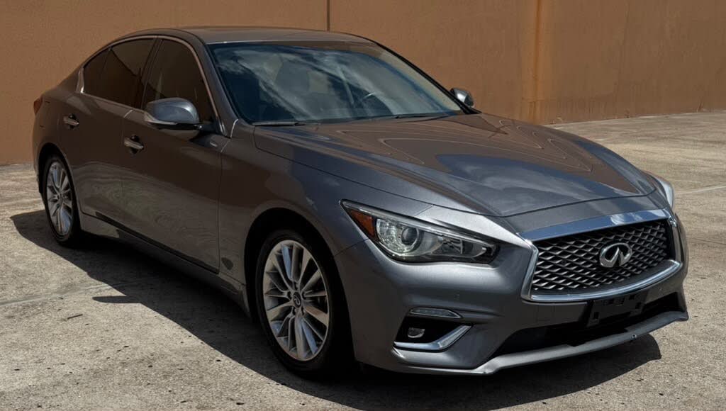 2021 Infiniti Q50 LUXE