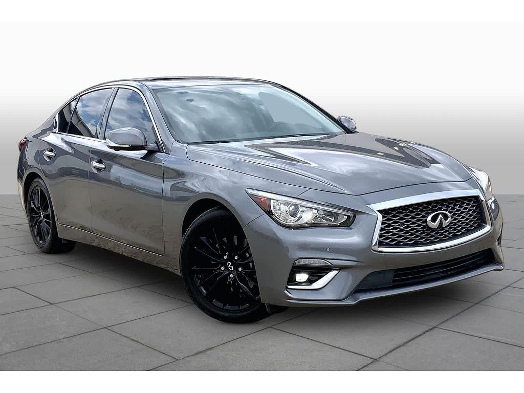 2023 Infiniti Q50 LUXE