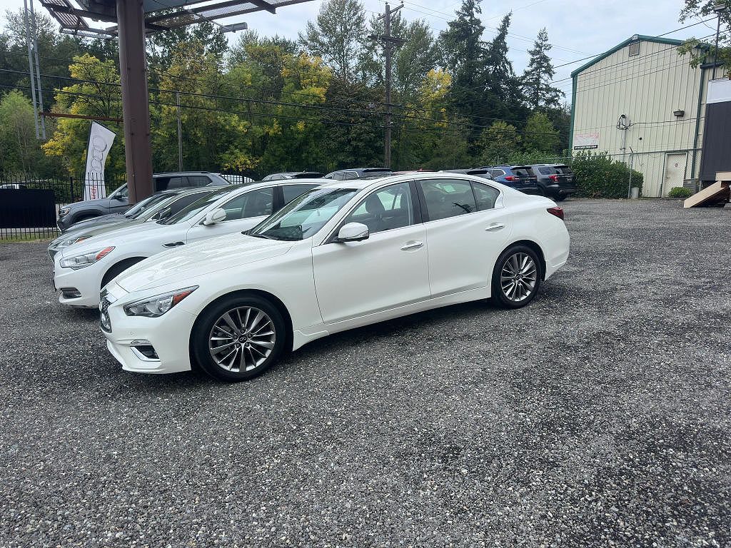 2023 Infiniti Q50 LUXE