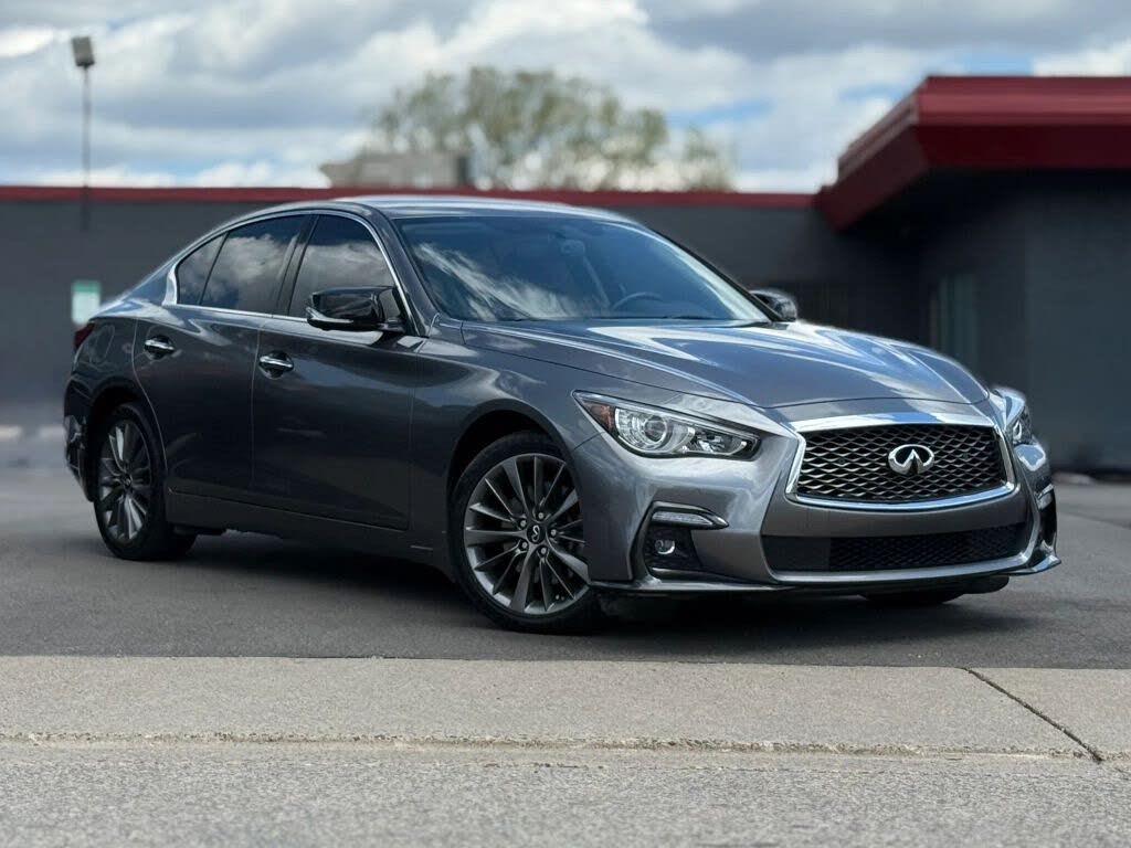 2021 Infiniti Q50 LUXE