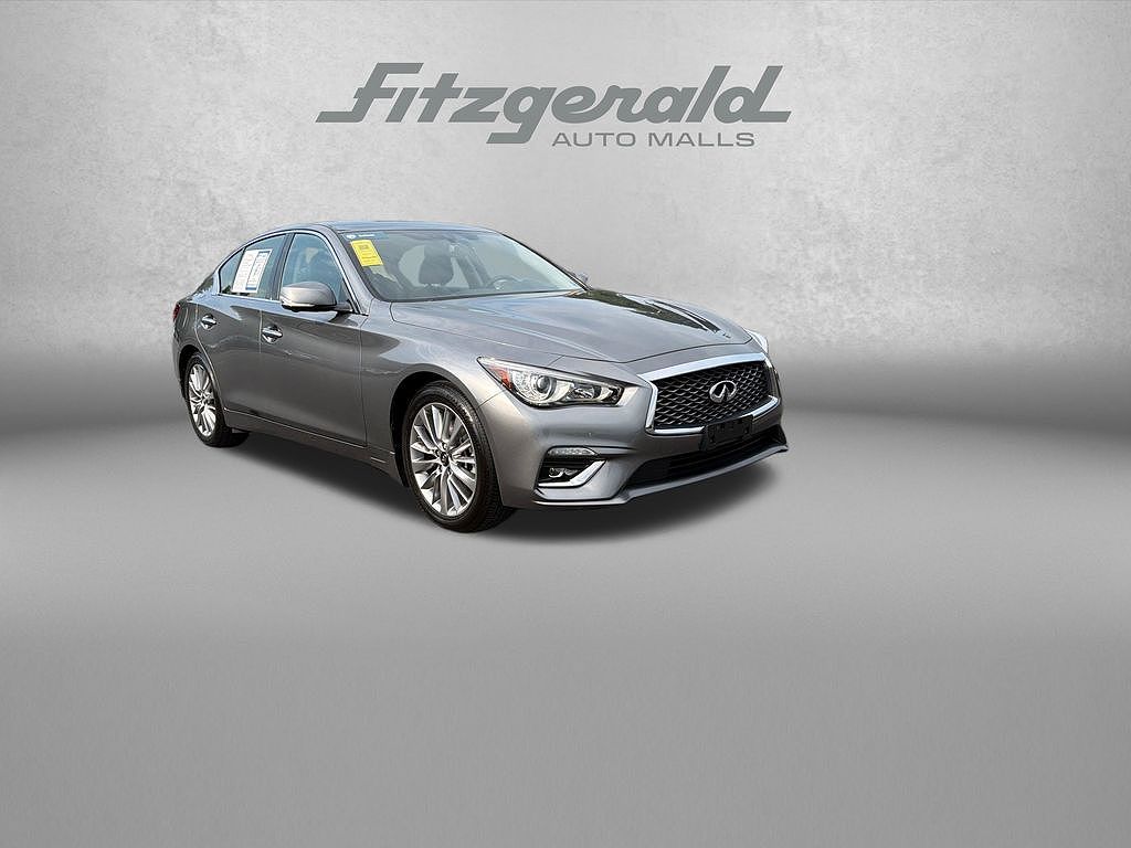 2023 Infiniti Q50 LUXE