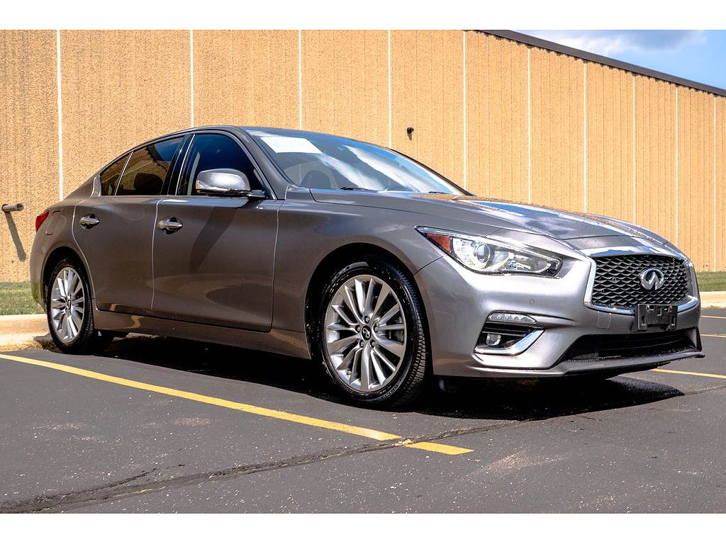 2021 Infiniti Q50 LUXE
