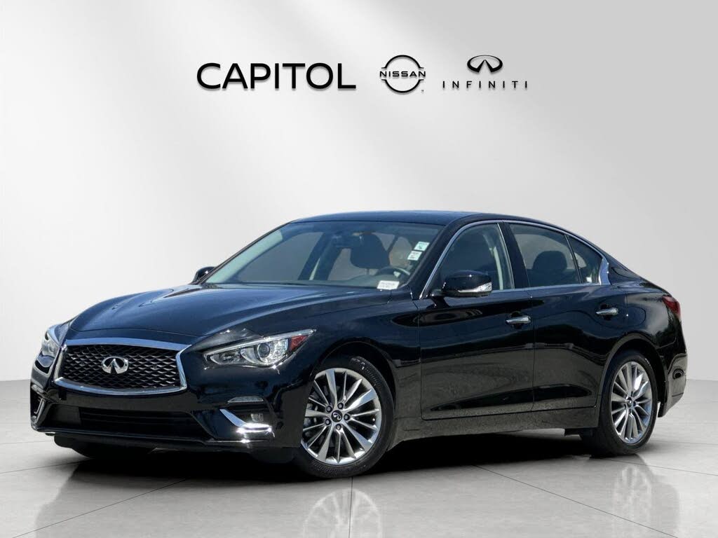 2023 Infiniti Q50 LUXE