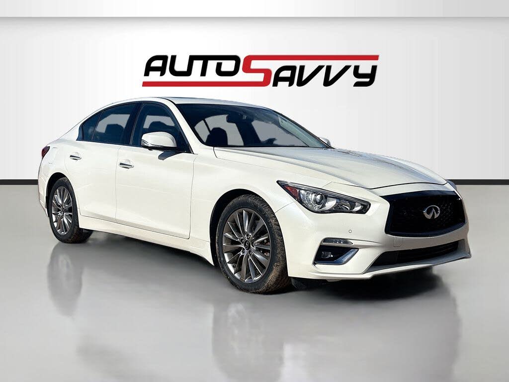 2023 Infiniti Q50 LUXE