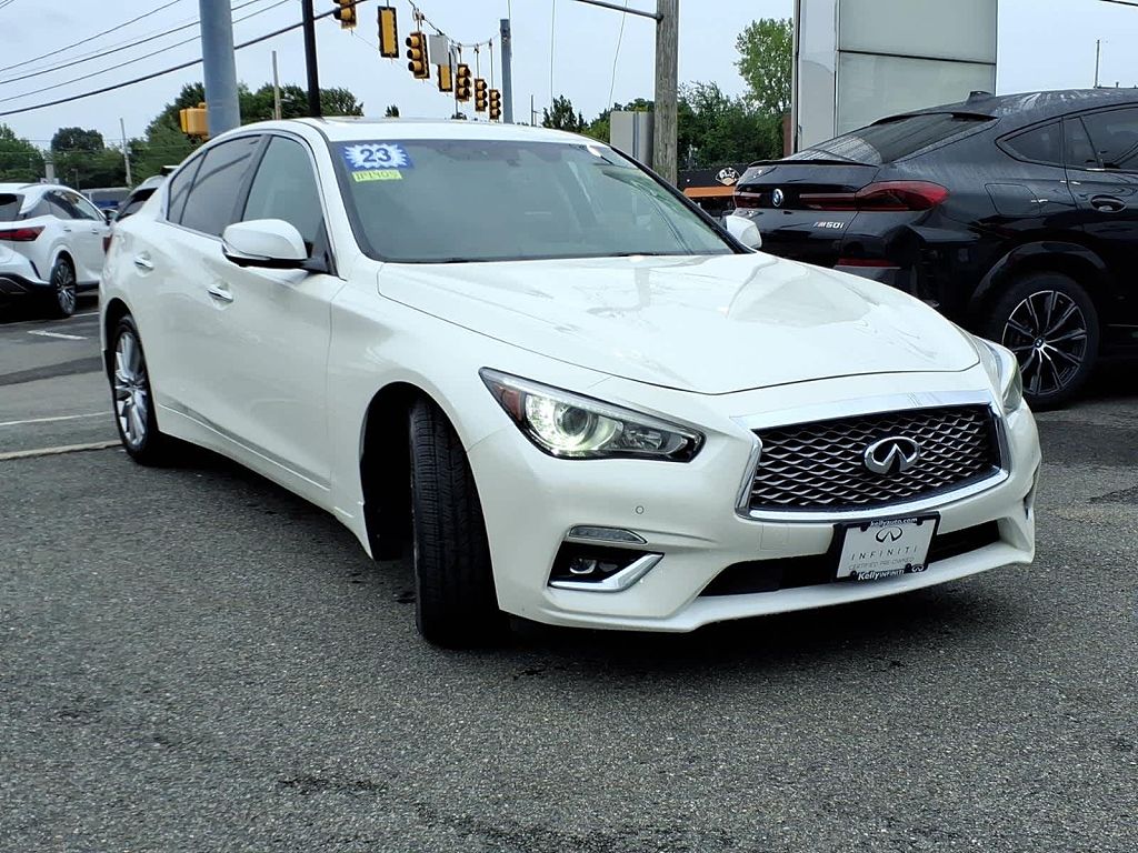 2023 Infiniti Q50 LUXE