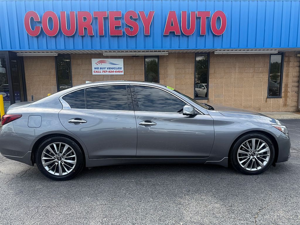 2022 Infiniti Q50 LUXE