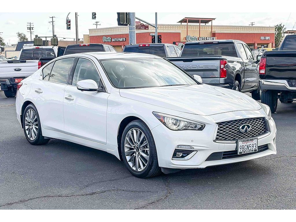 2022 Infiniti Q50 LUXE