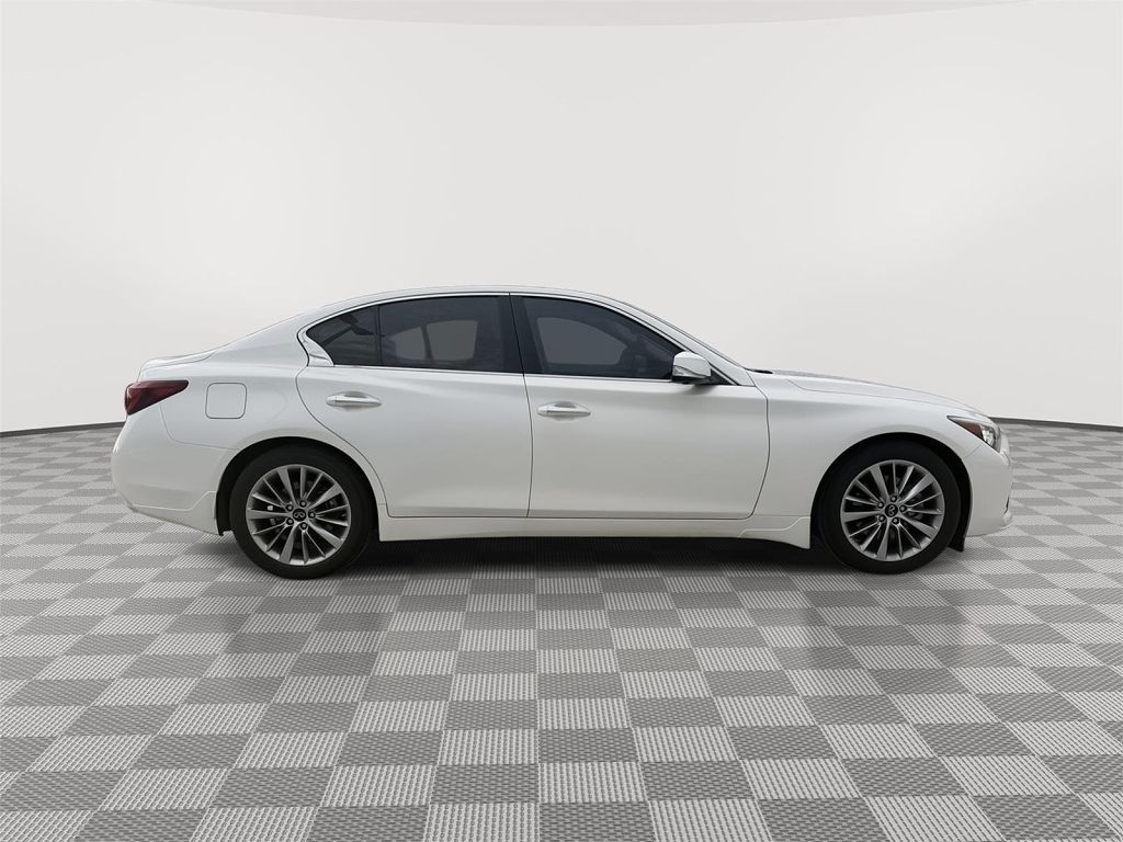 2022 Infiniti Q50 LUXE