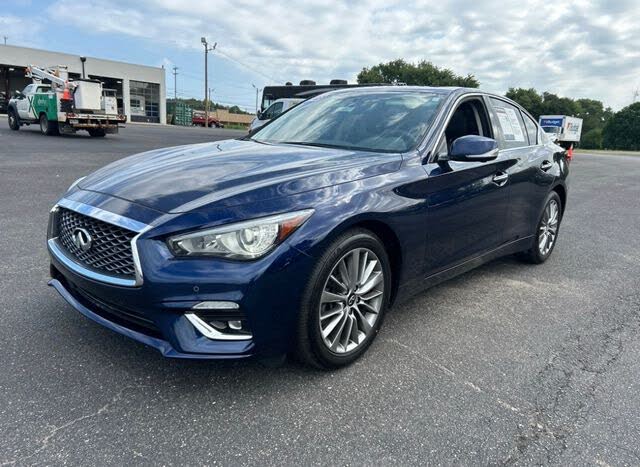 2023 Infiniti Q50 LUXE