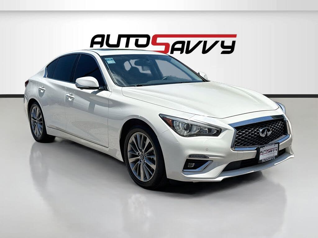 2023 Infiniti Q50 LUXE