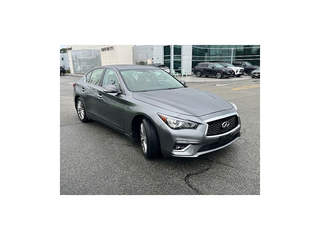 2023 Infiniti Q50 LUXE