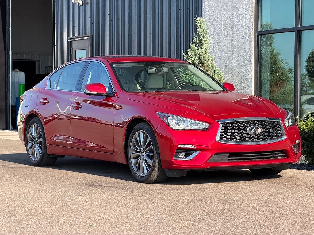 2022 Infiniti Q50 LUXE