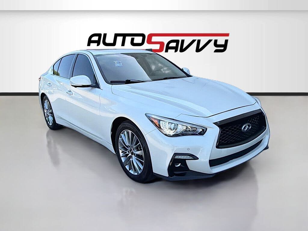 2023 Infiniti Q50 LUXE
