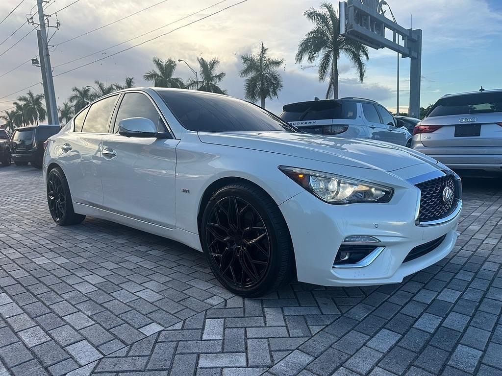 2023 Infiniti Q50 LUXE