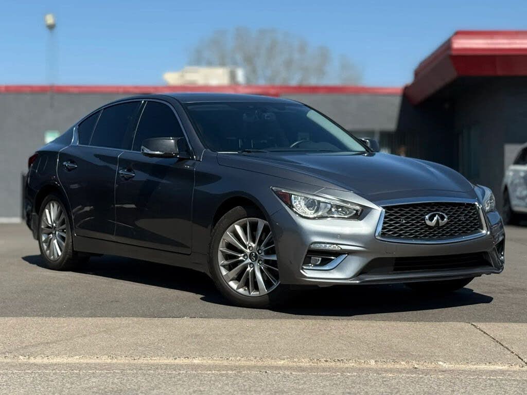 2021 Infiniti Q50 LUXE