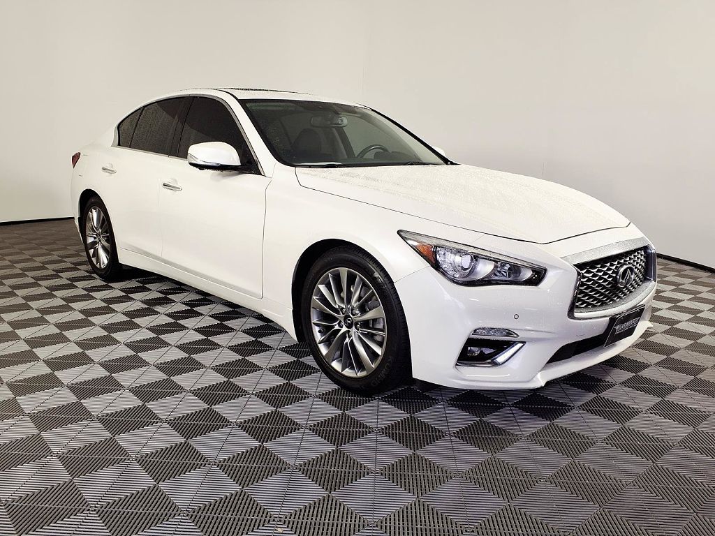 2022 Infiniti Q50 LUXE