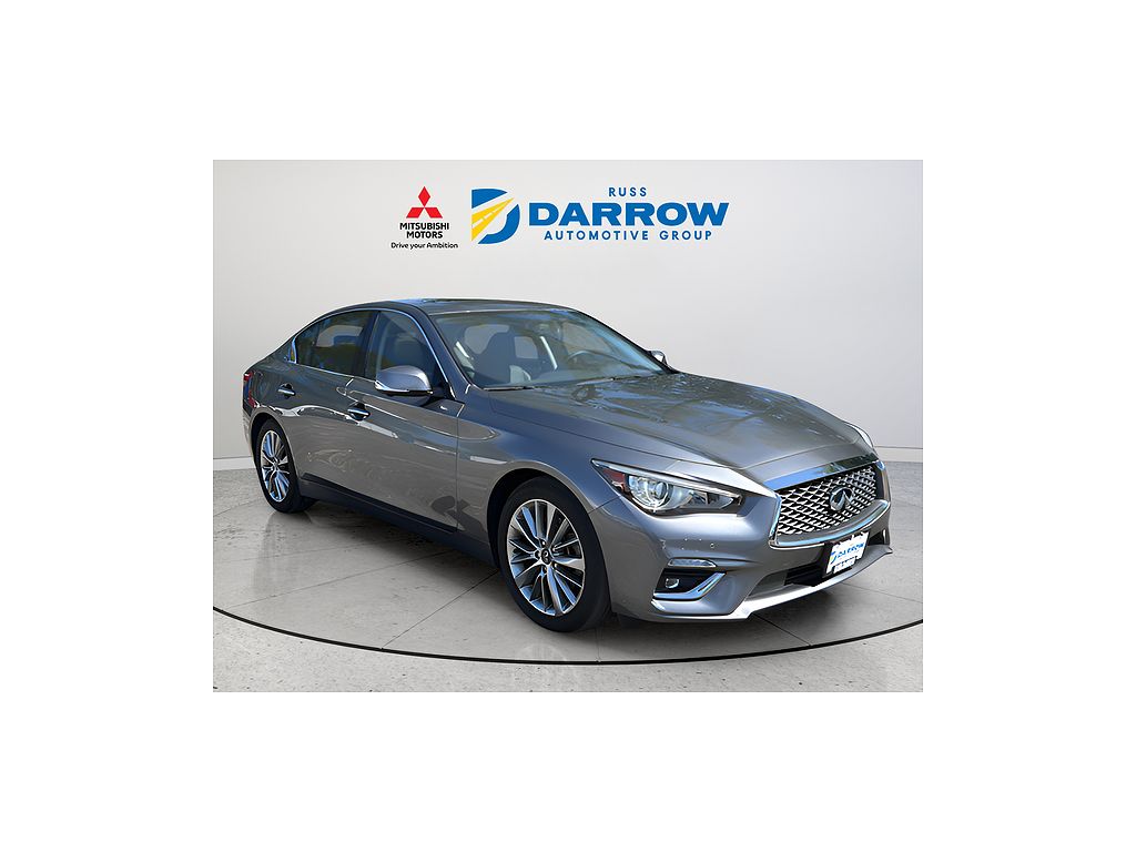 2023 Infiniti Q50 LUXE