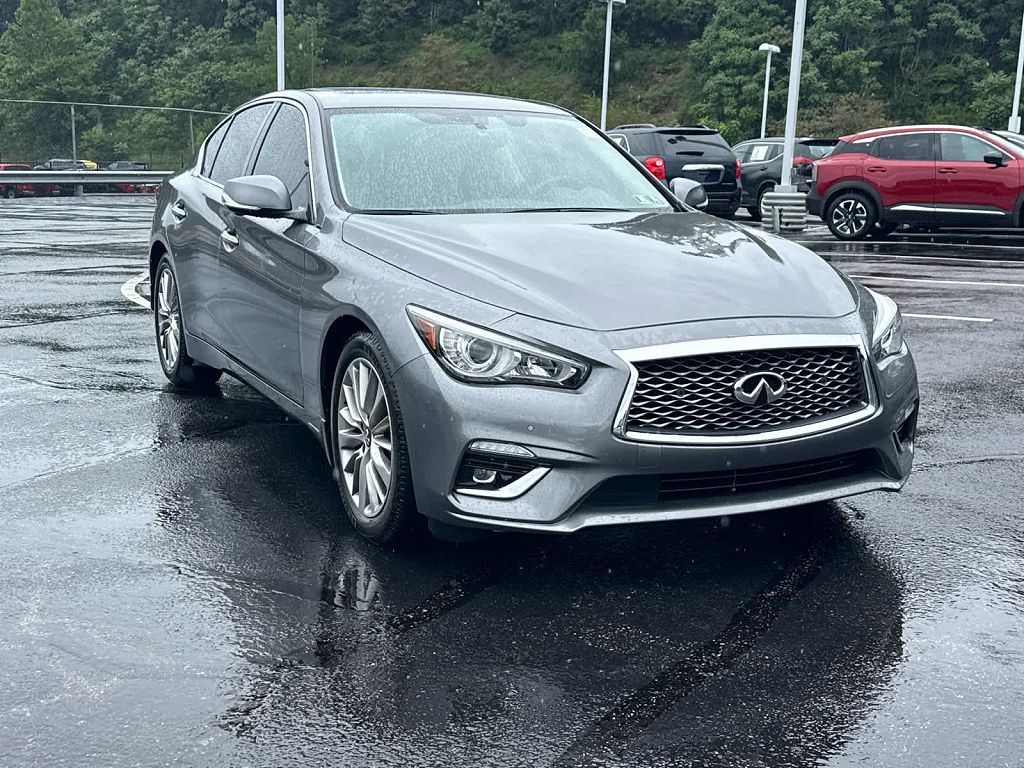 2023 Infiniti Q50 LUXE