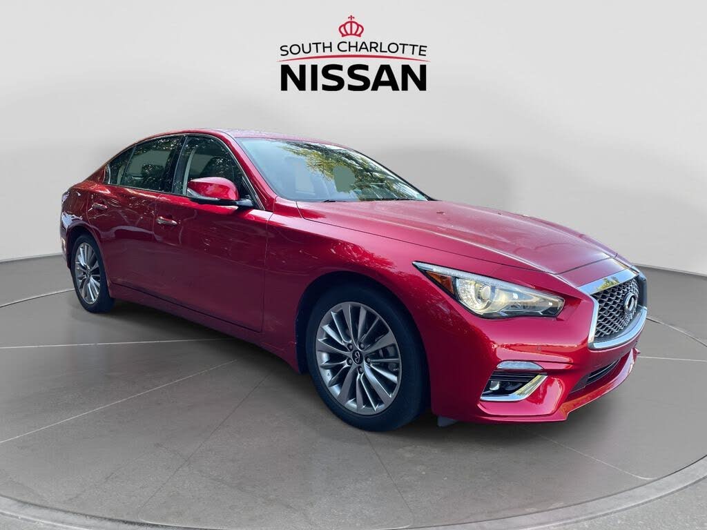 2023 Infiniti Q50 LUXE