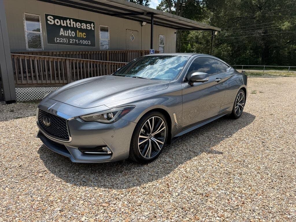 2021 Infiniti Q60 LUXE