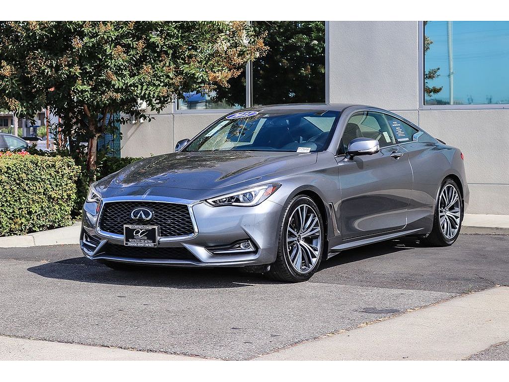 2021 Infiniti Q60 LUXE