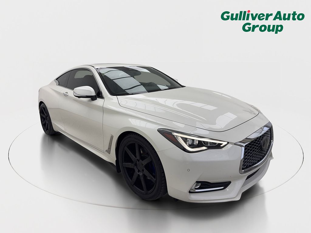 2021 Infiniti Q60 LUXE