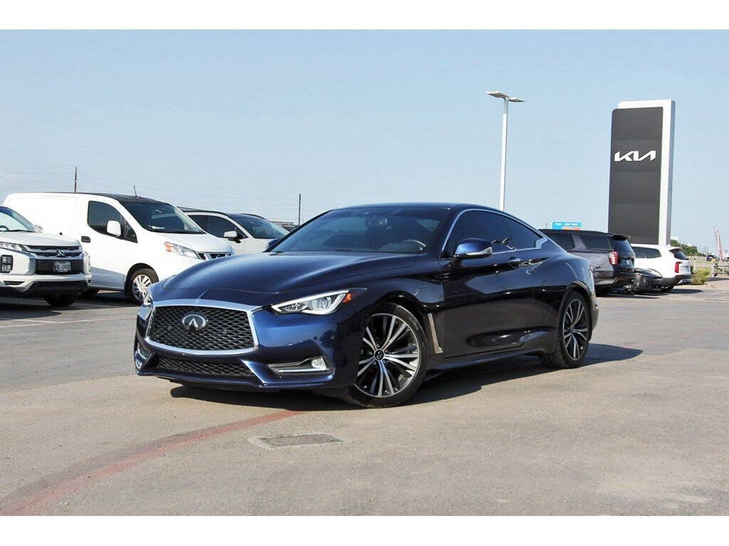 2022 Infiniti Q60 LUXE