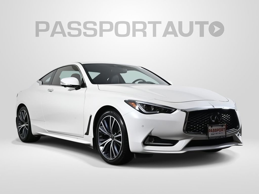2021 Infiniti Q60 LUXE