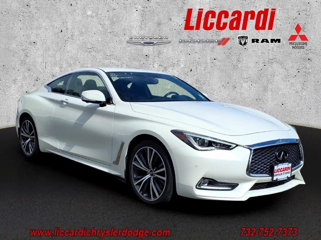 2022 Infiniti Q60 LUXE