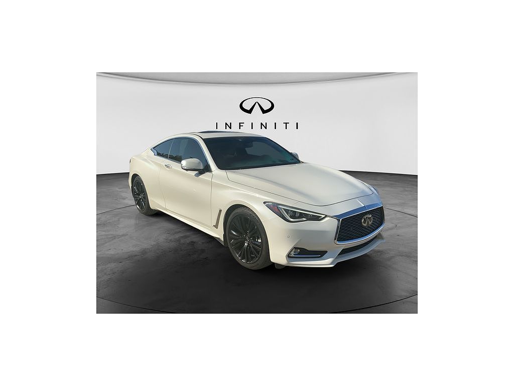 2022 Infiniti Q60 LUXE
