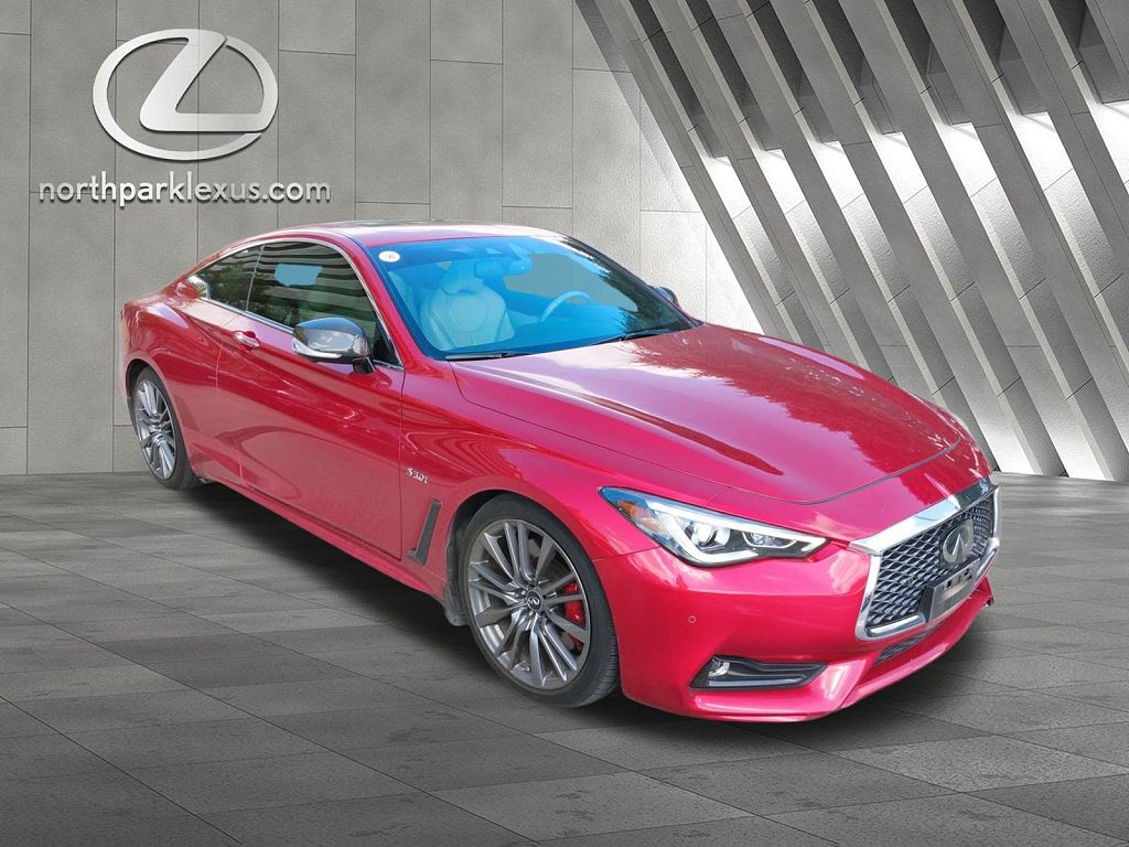 2017 INFINITI Q60 Red Sport 400
