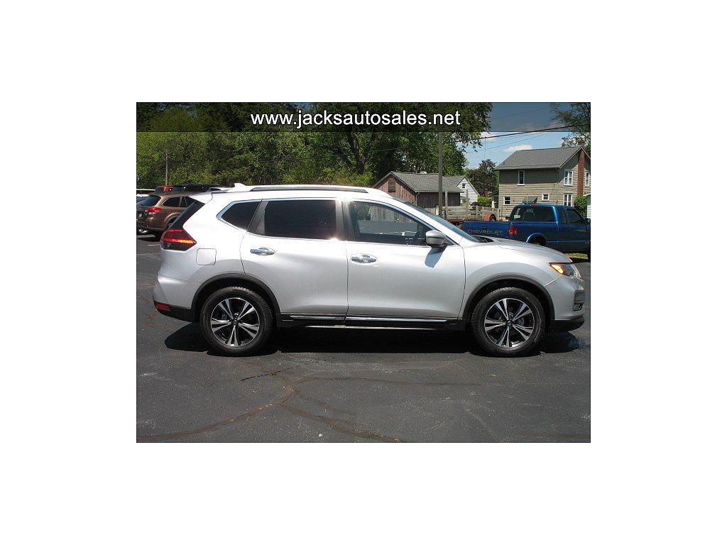 2018 Nissan Rogue SV
