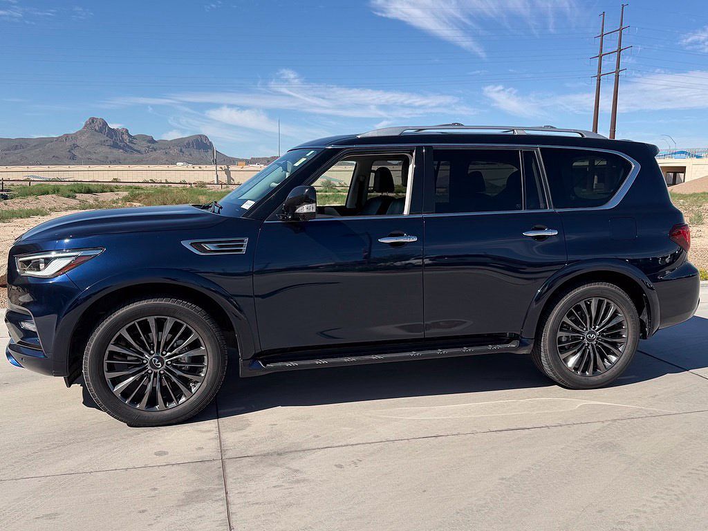 2021 Infiniti QX80 LUXE