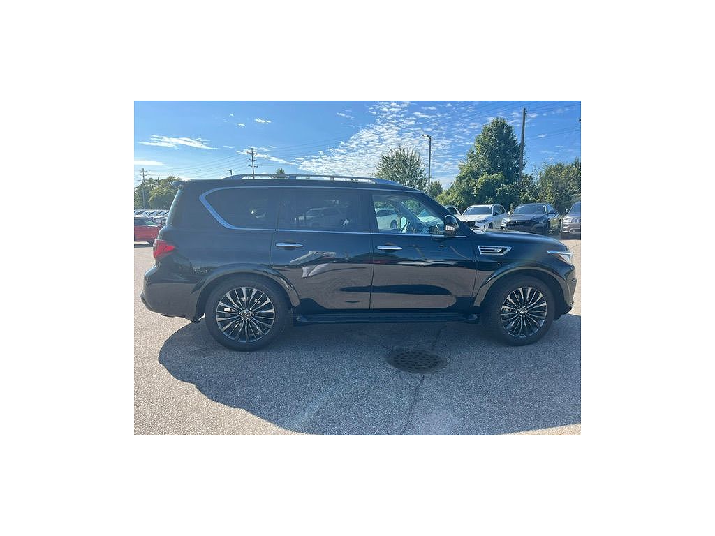 2021 INFINITI QX80 Premium Select