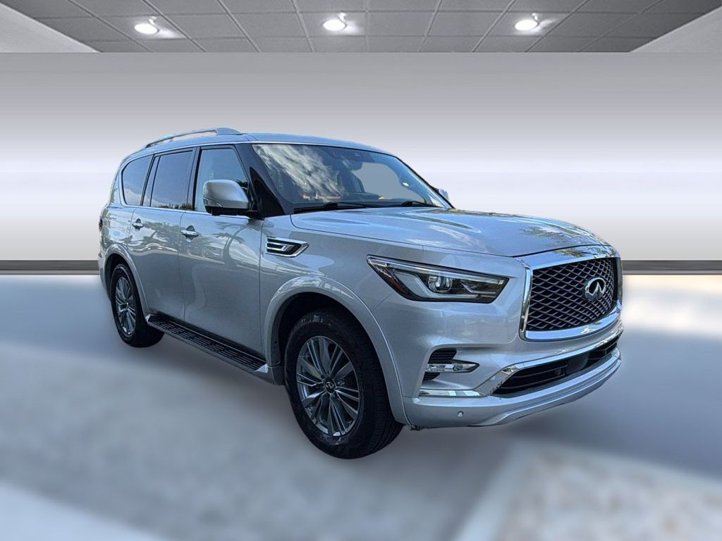2022 INFINITI QX80 LUXE