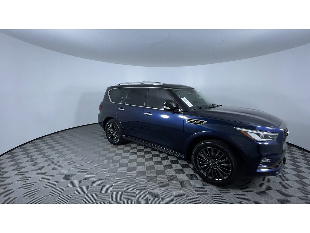 2022 Infiniti QX80 LUXE