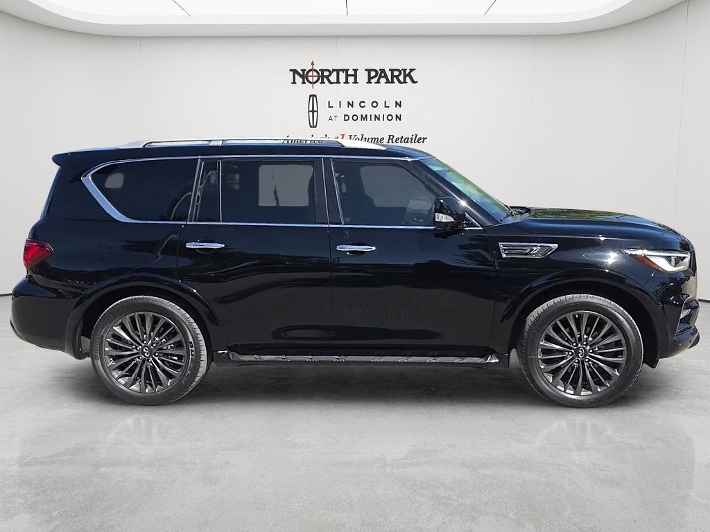 2023 Infiniti QX80 LUXE